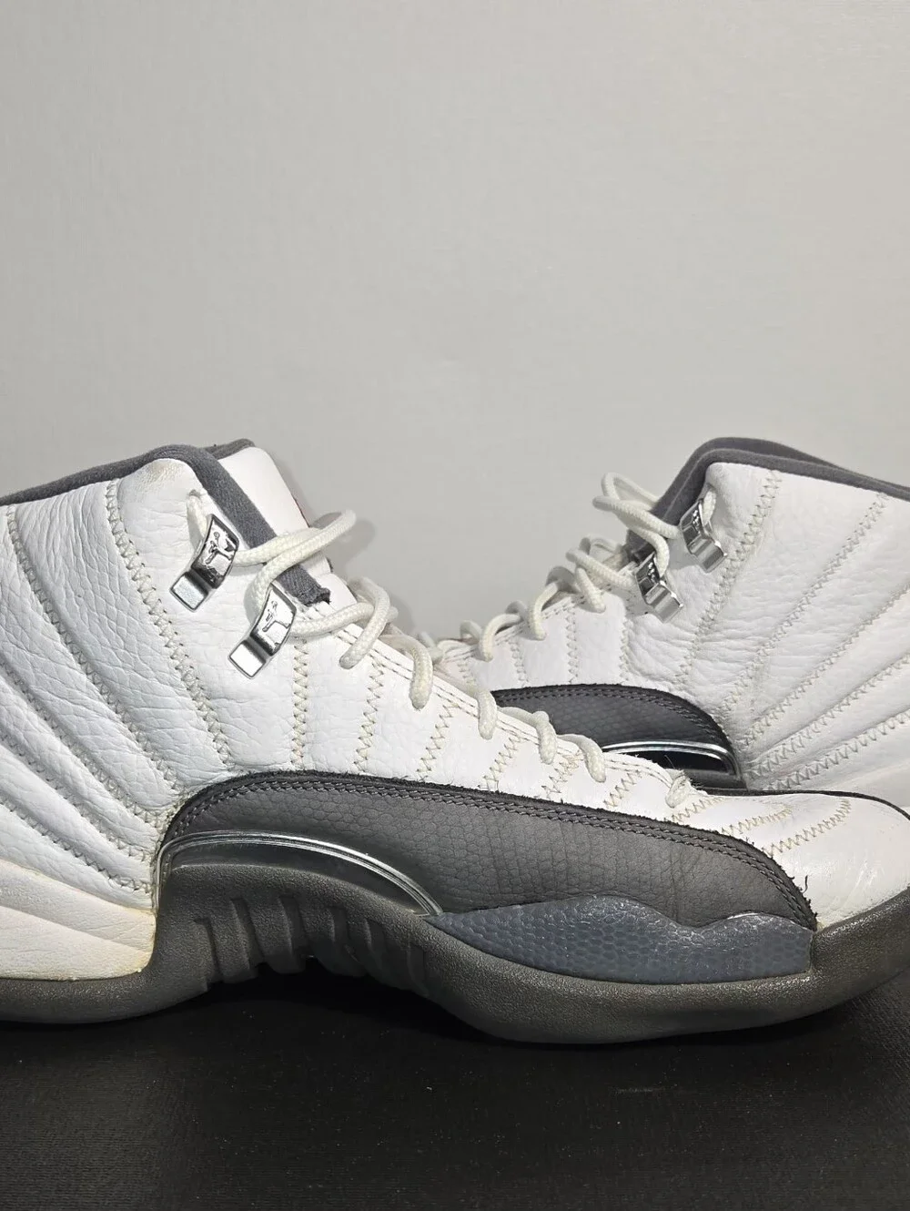 Air Jordan 12 Retro Dark Grey 130690-160 White Grey Flint Size 9